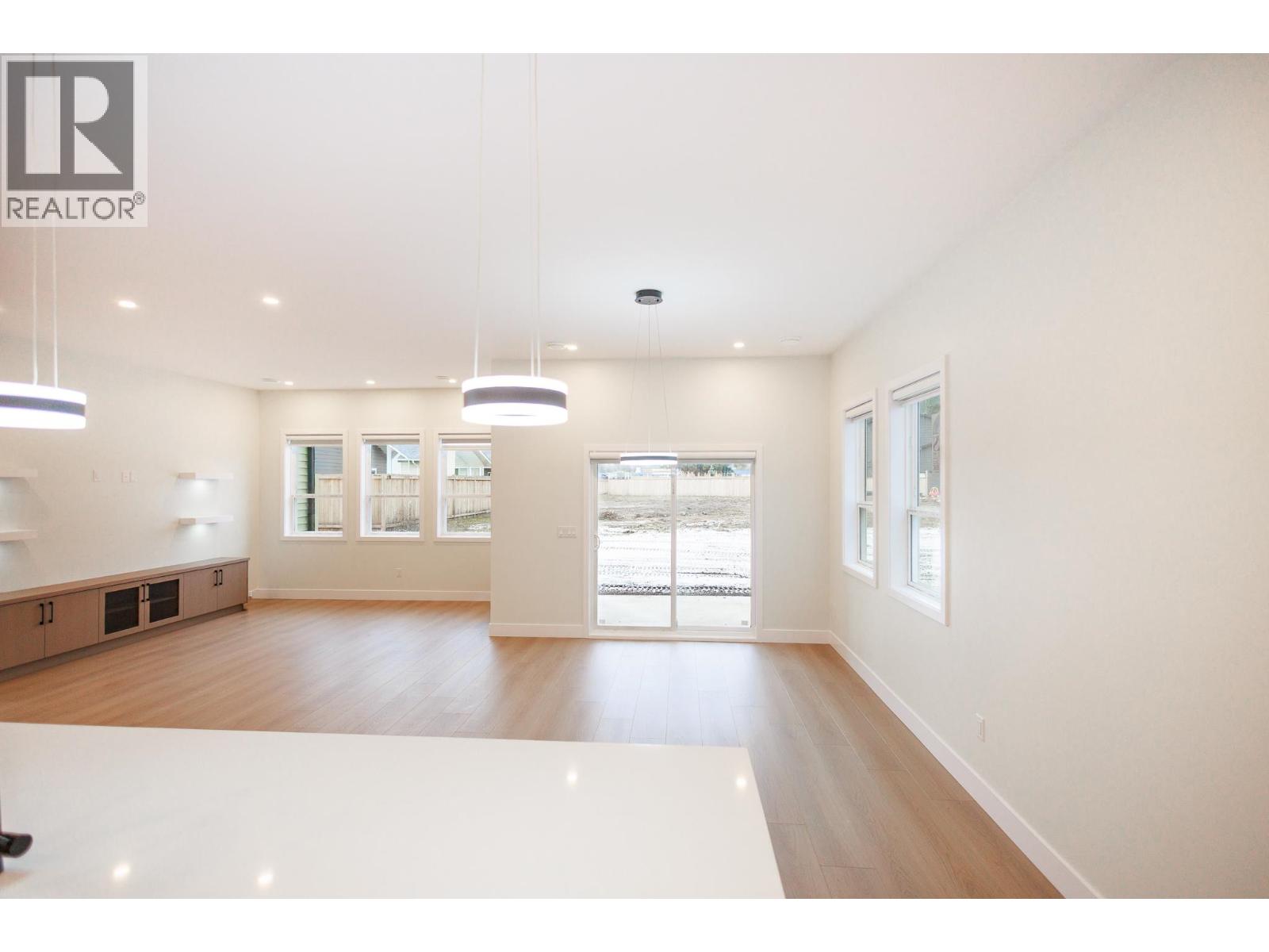 4006 NASH DRIVE, Terrace