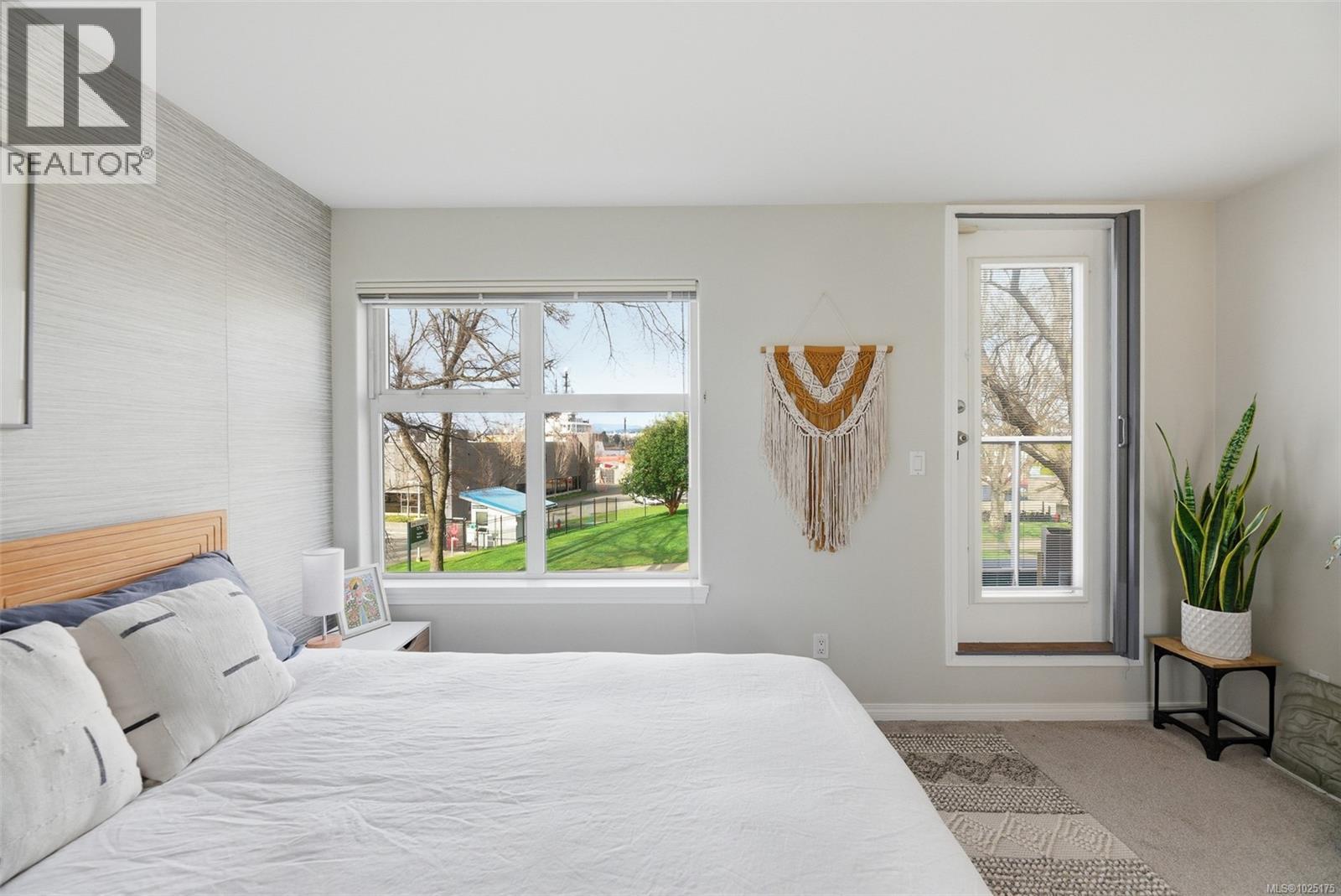 13 60 Dallas Road, Victoria