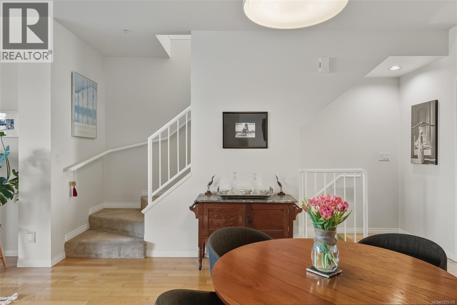 13 60 Dallas Road, Victoria