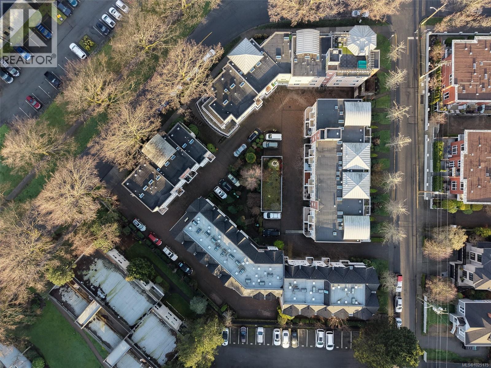 13 60 Dallas Road, Victoria