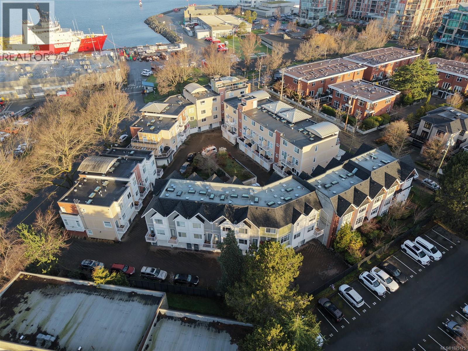 13 60 Dallas Road, Victoria