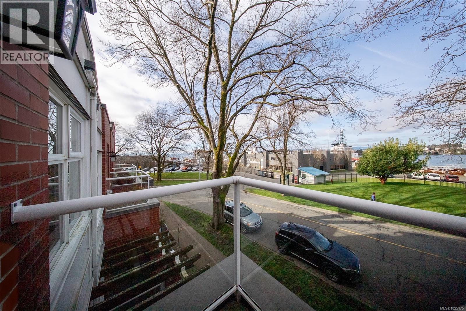 13 60 Dallas Road, Victoria