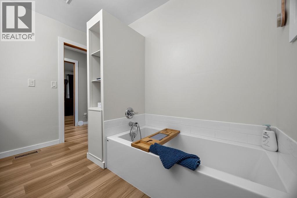  5348 Norquay Road, Vernon