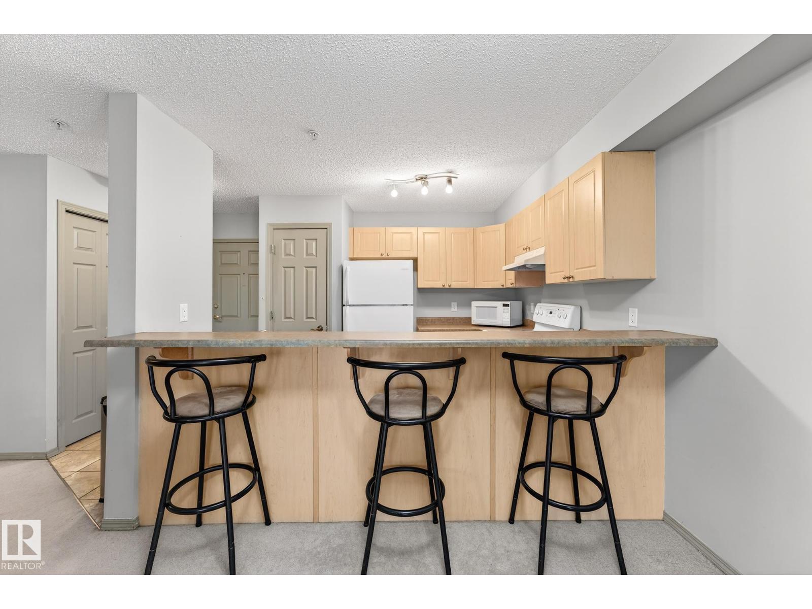 #108 10403 98 AV NW - 10