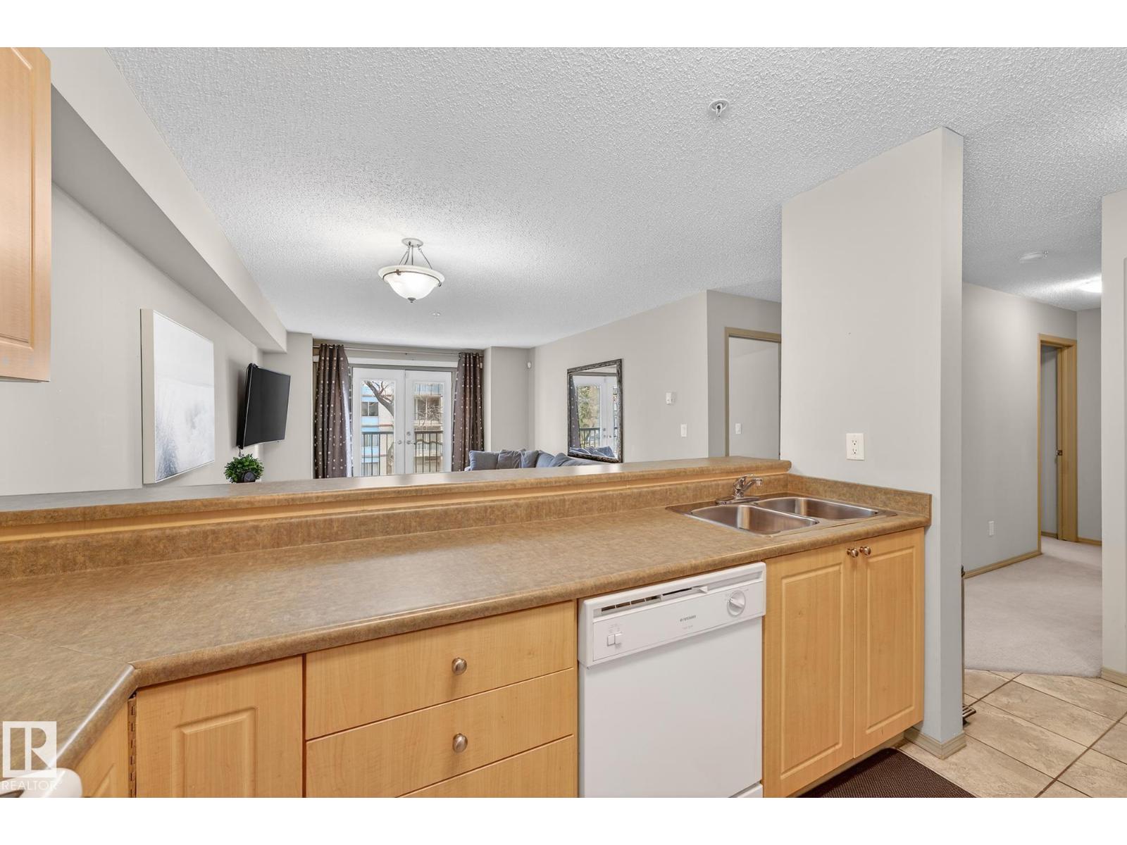 #108 10403 98 AV NW - 9