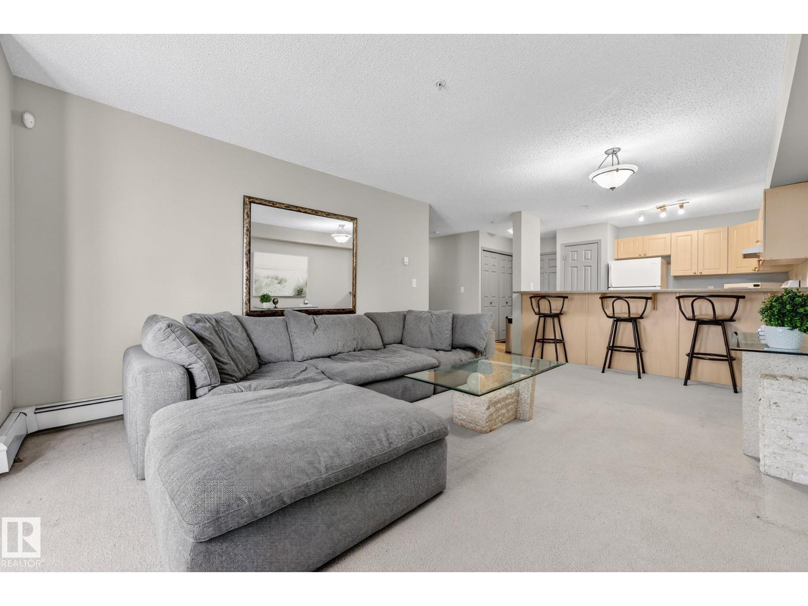 #108 10403 98 AV NW - 15