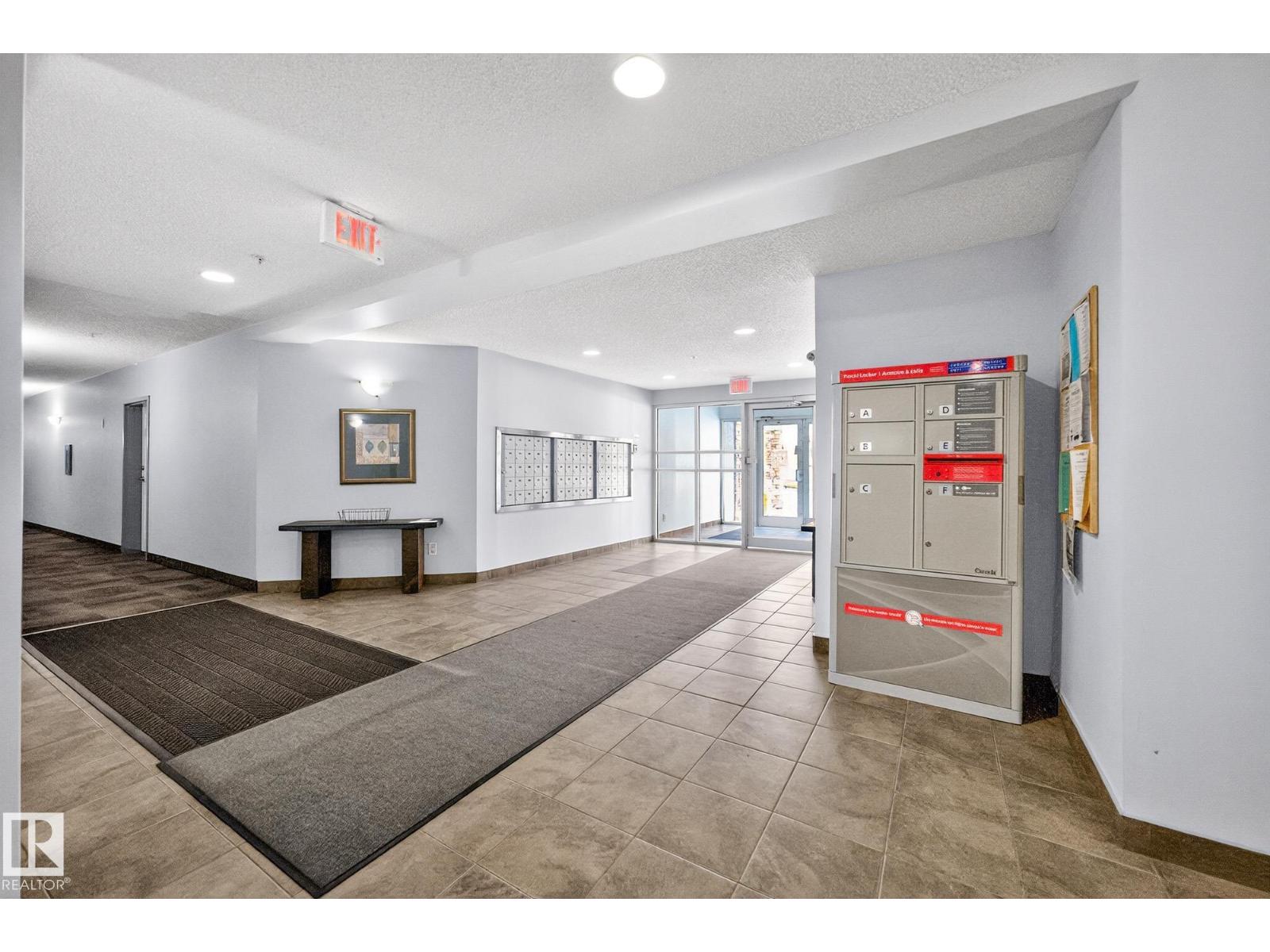 #108 10403 98 AV NW - 32