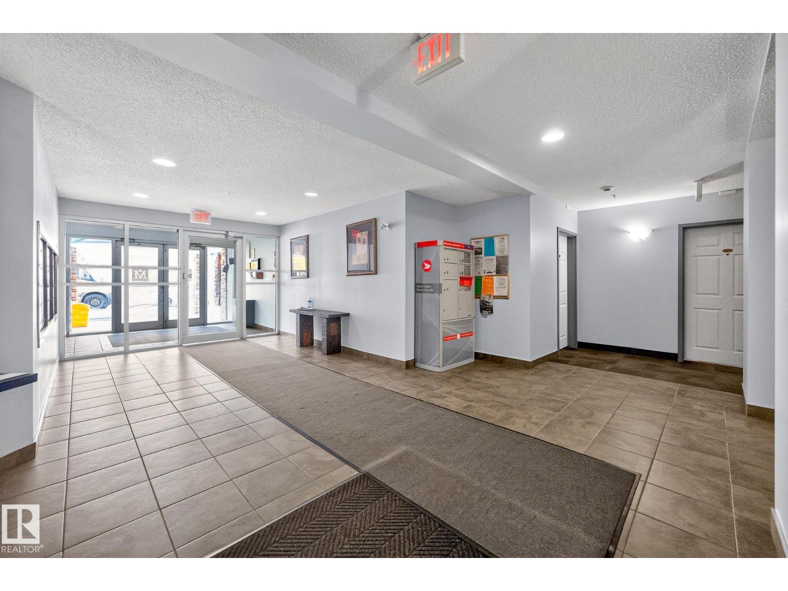 #108 10403 98 AV NW - 31