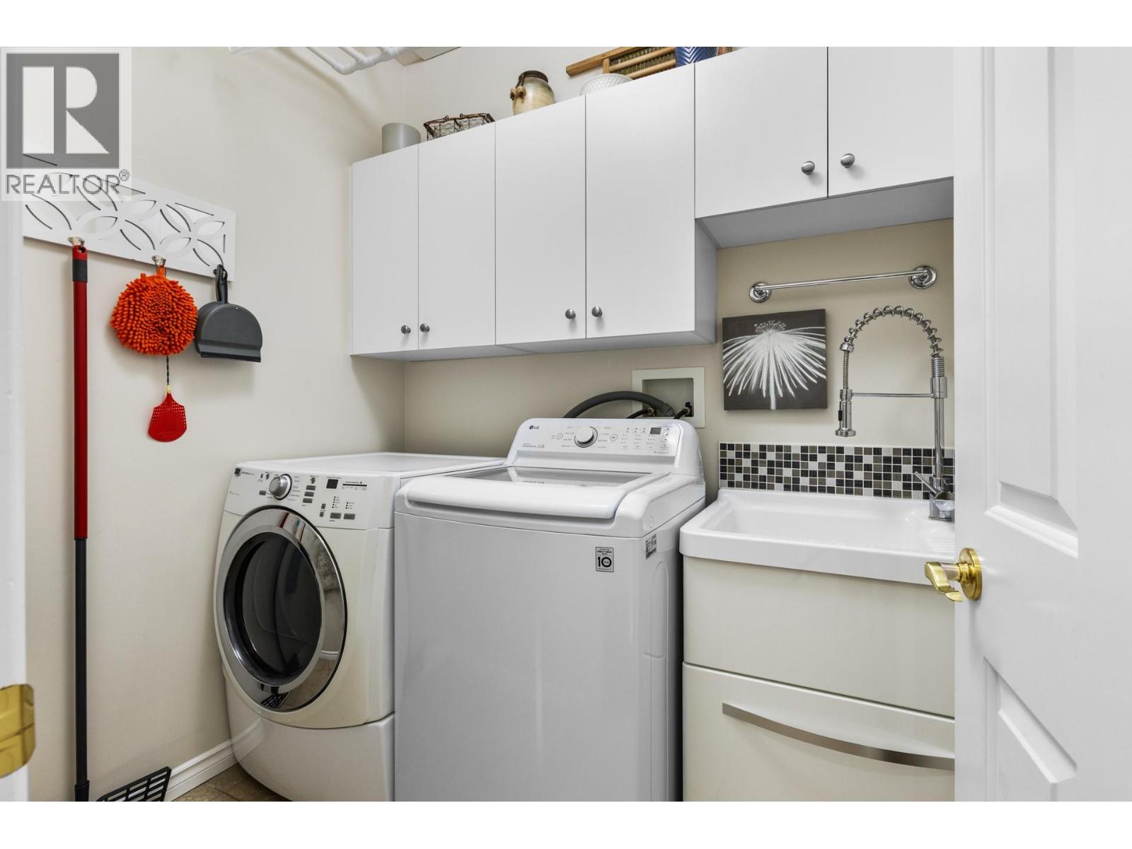 3917 Gallaghers Circle, Kelowna