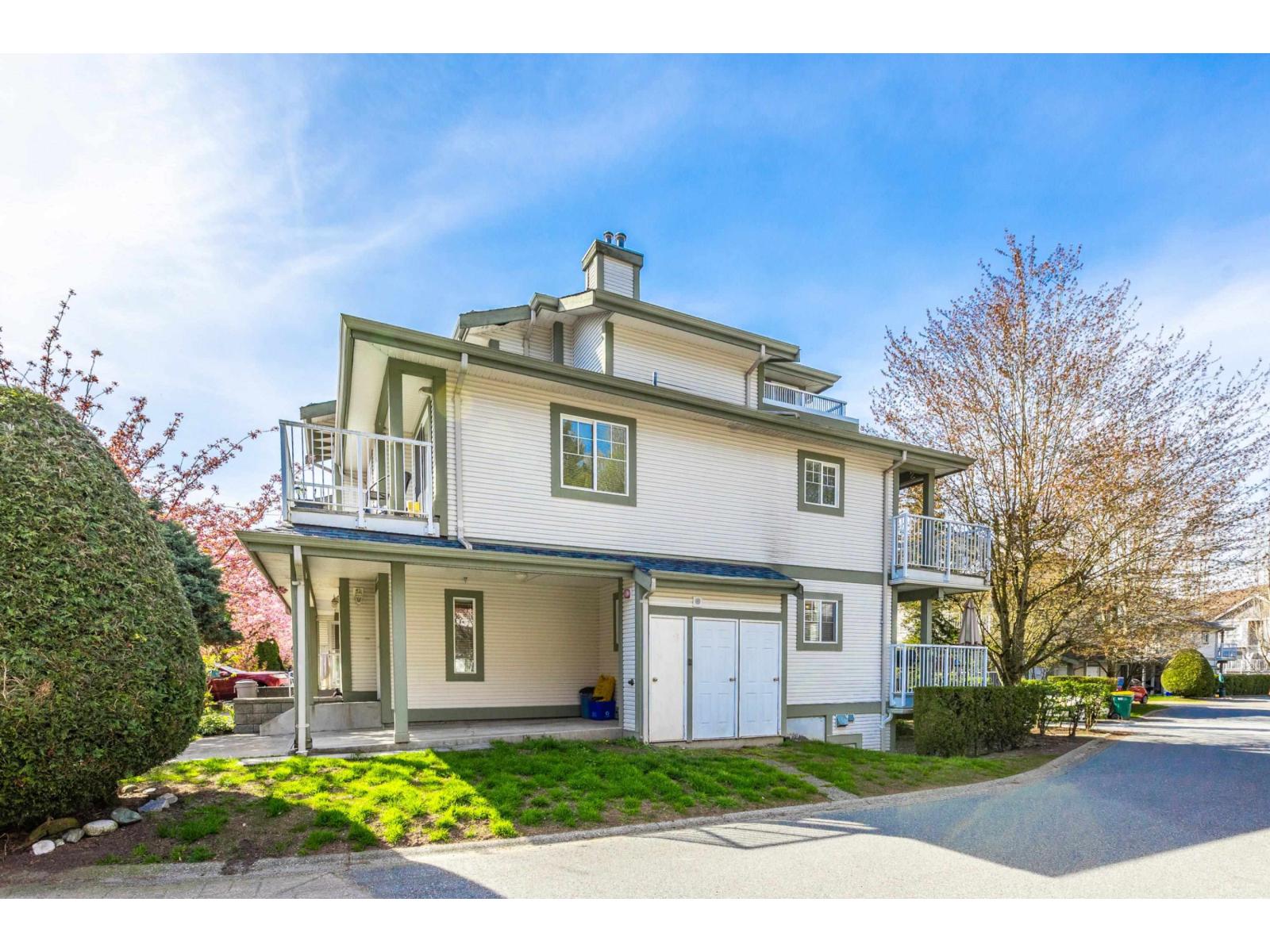 54 8892 208 STREET, Langley