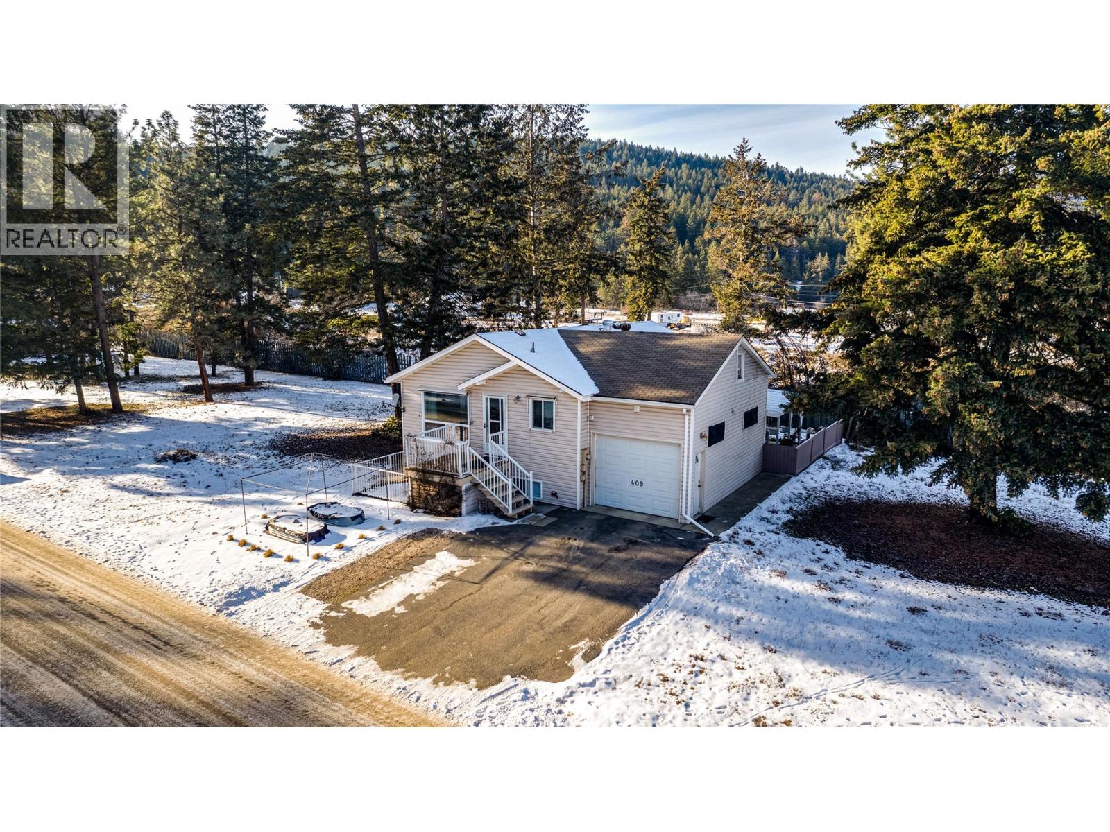 409 Hummingbird Avenue, Vernon
