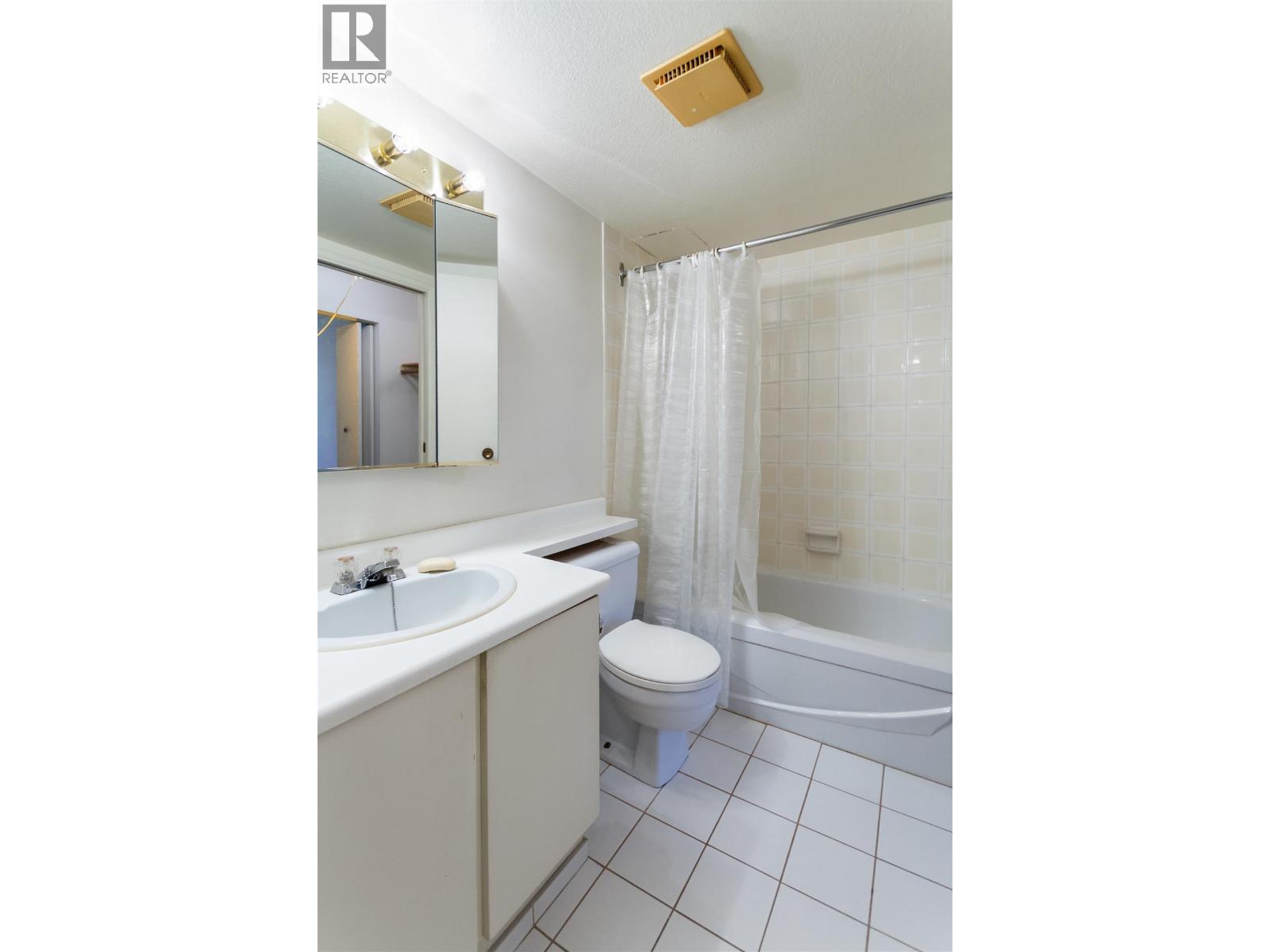 219 8460 ACKROYD ROAD, Richmond