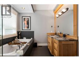 1407 Leffler Rd, Errington, BC V0R1V0 Photo 15