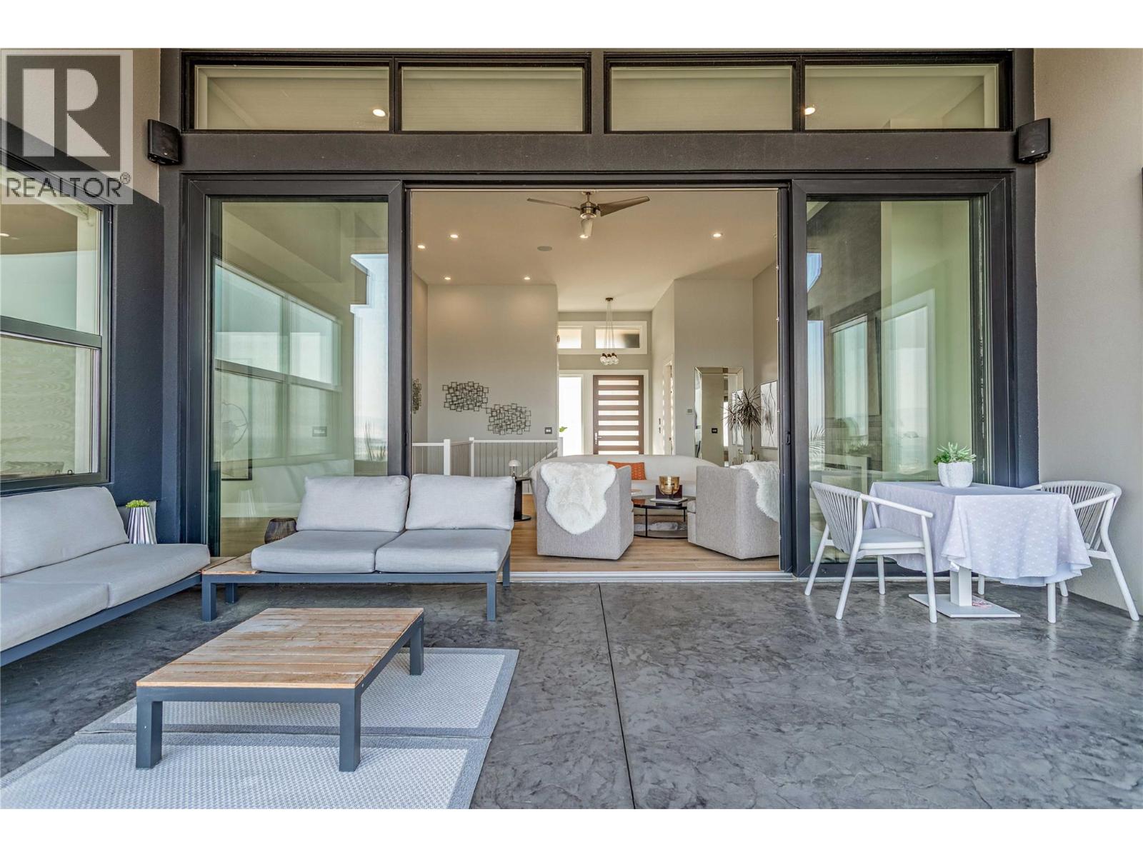  1050 Ledgeview Court, Kelowna