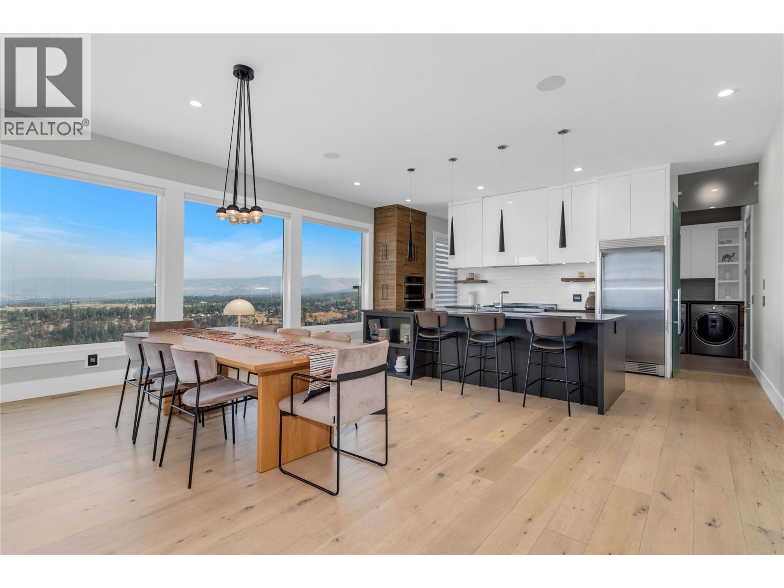  1050 Ledgeview Court, Kelowna