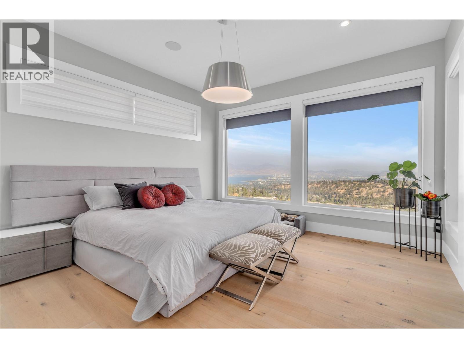  1050 Ledgeview Court, Kelowna