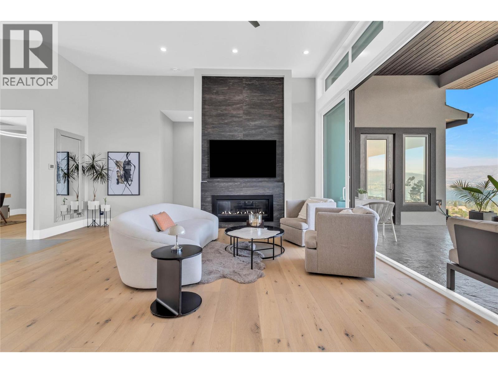  1050 Ledgeview Court, Kelowna