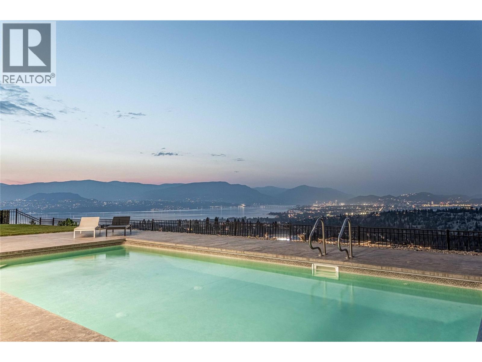  1050 Ledgeview Court, Kelowna