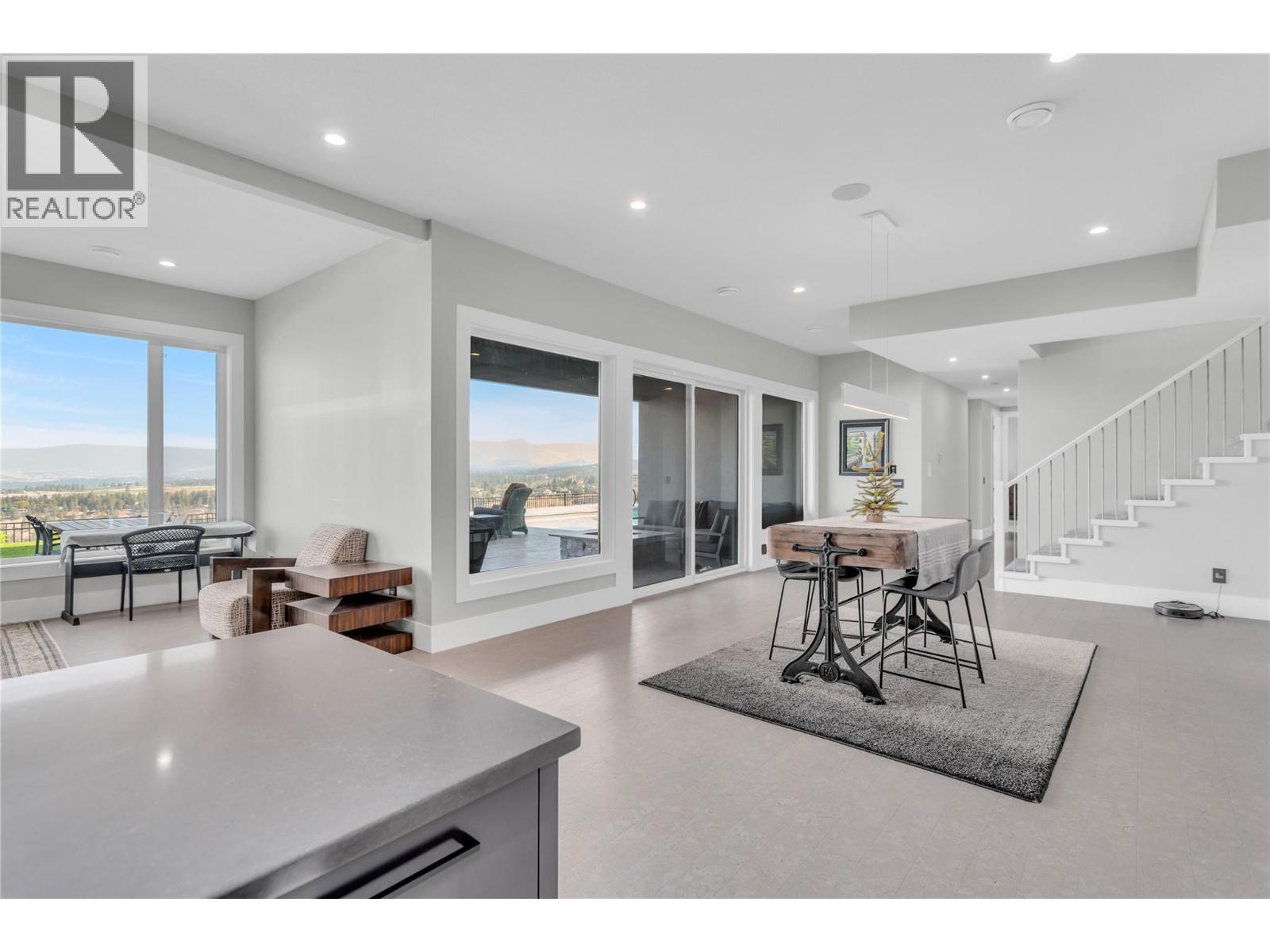  1050 Ledgeview Court, Kelowna