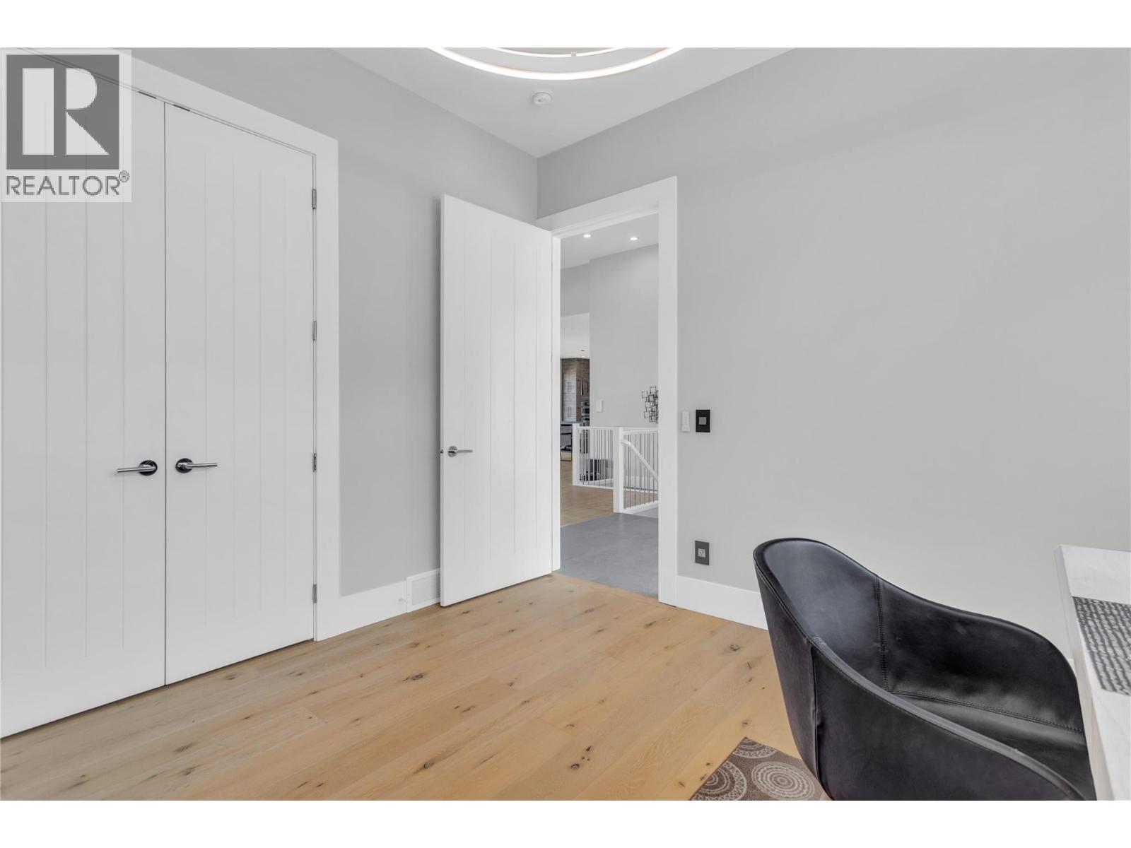  1050 Ledgeview Court, Kelowna