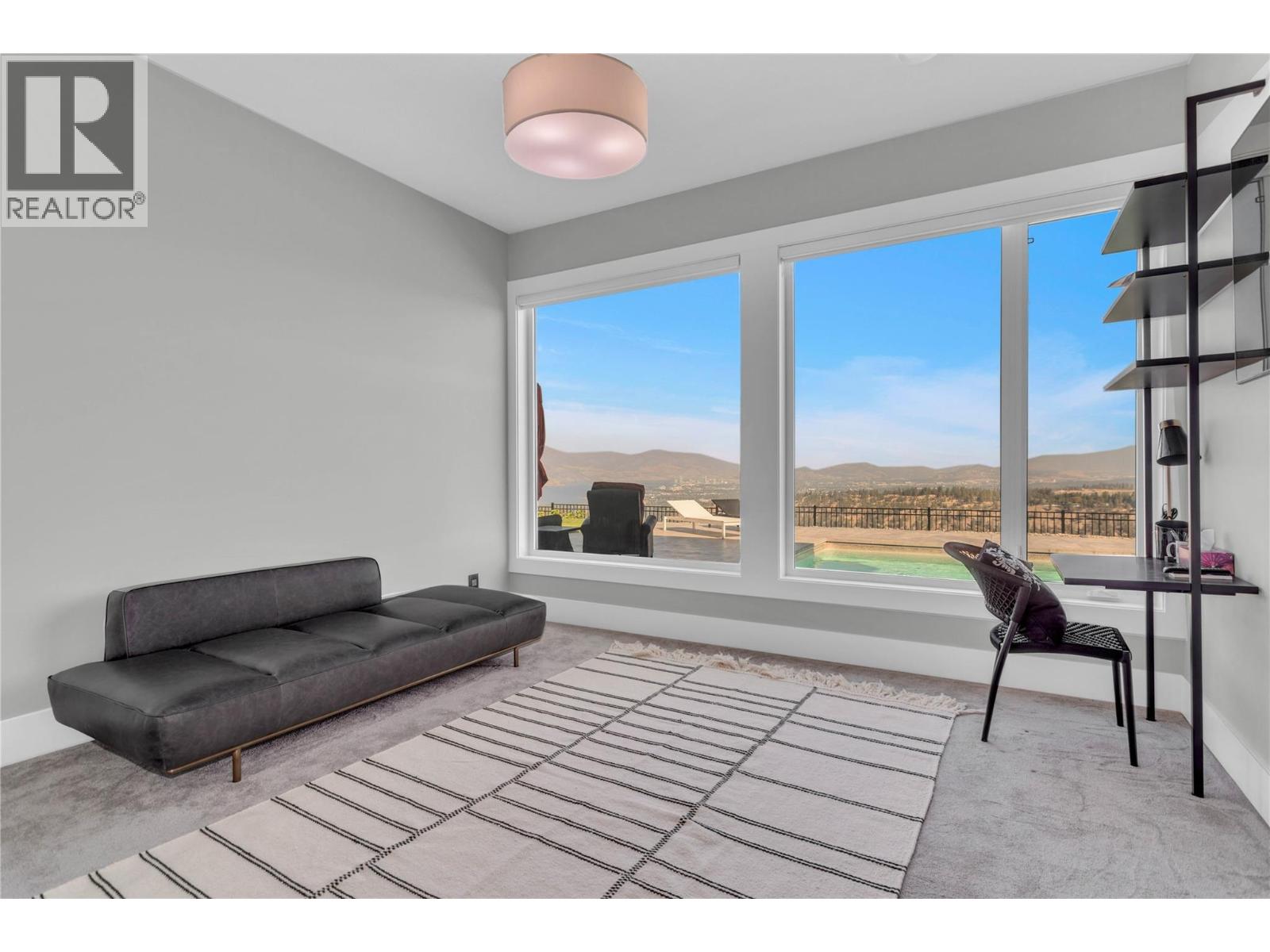  1050 Ledgeview Court, Kelowna