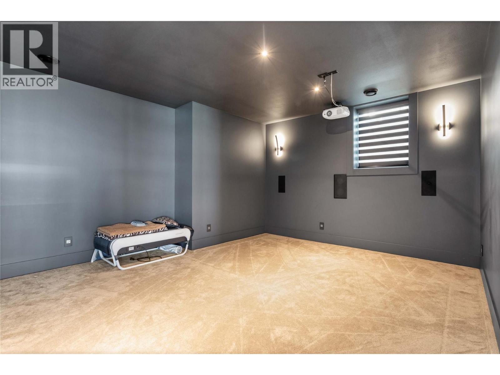  1050 Ledgeview Court, Kelowna