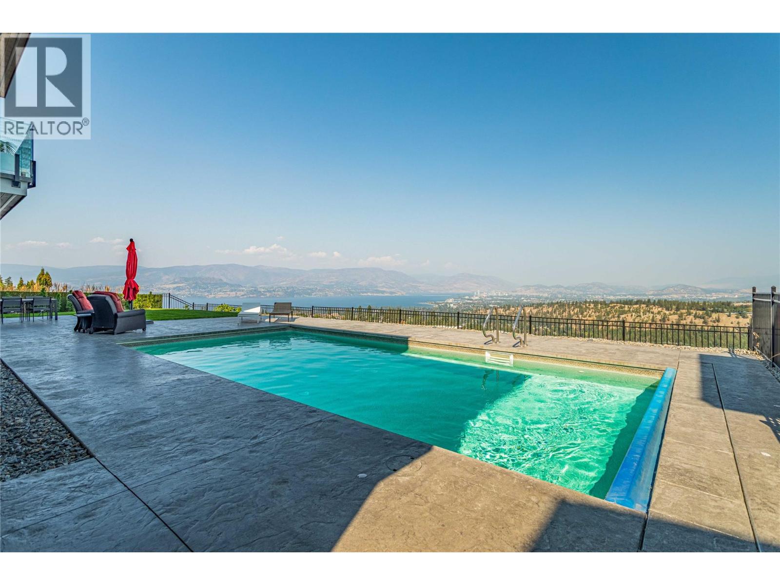  1050 Ledgeview Court, Kelowna