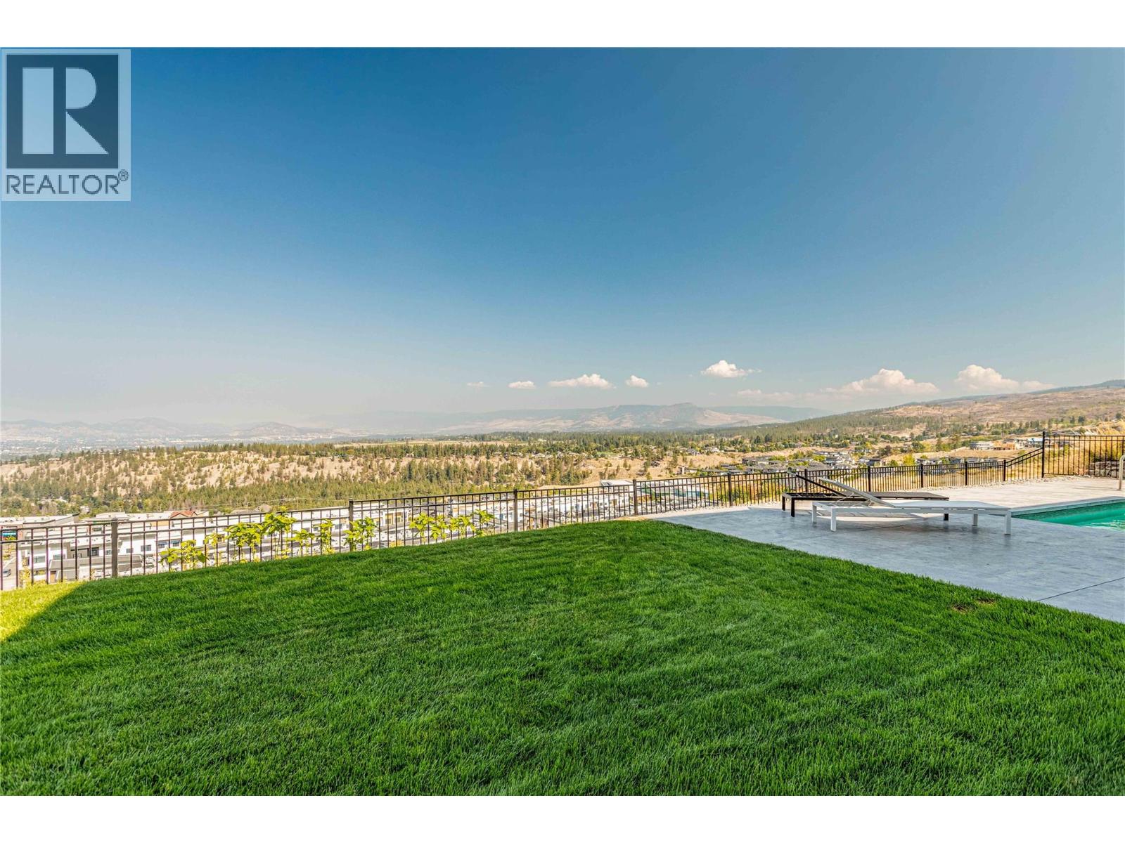  1050 Ledgeview Court, Kelowna