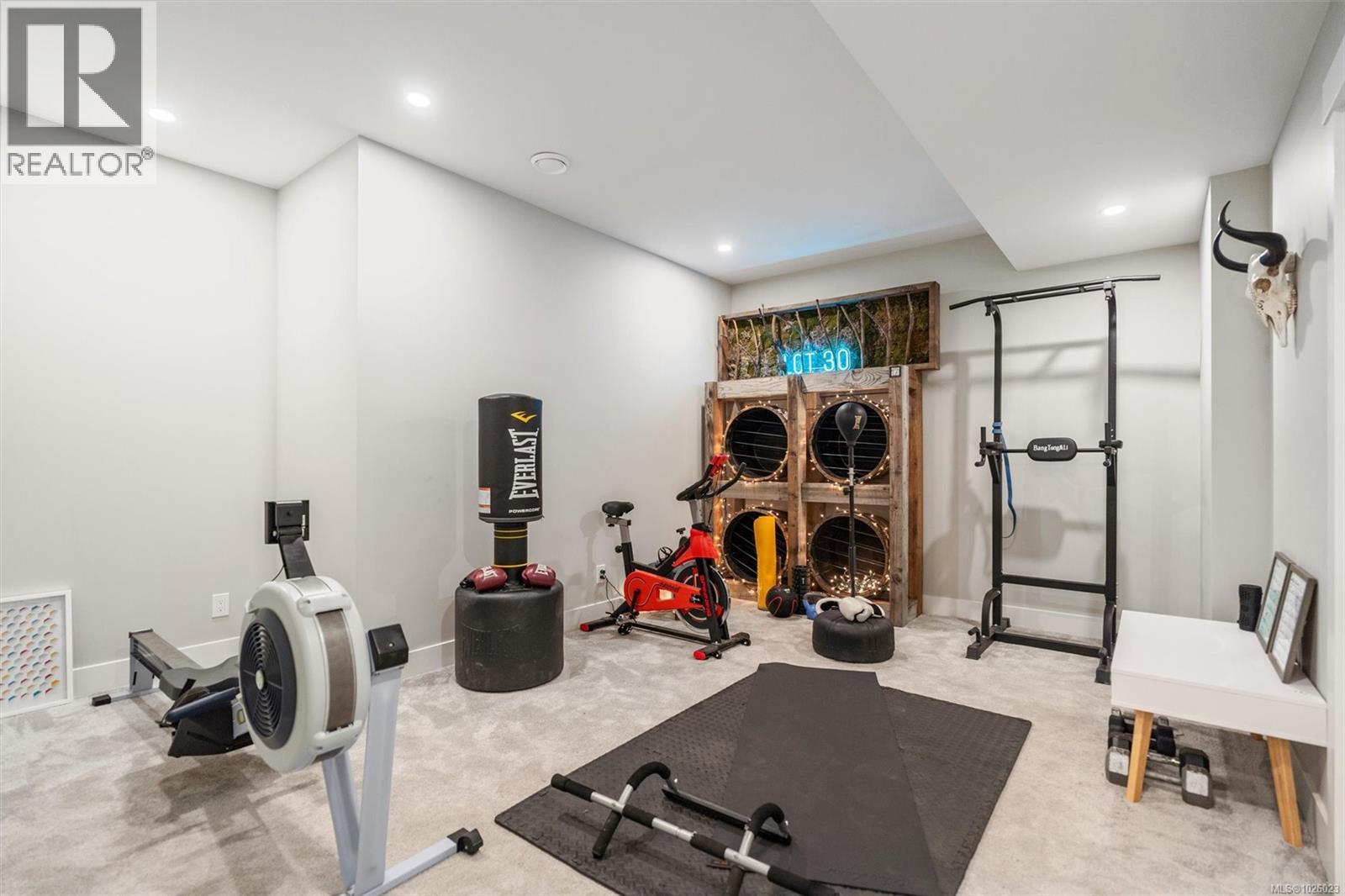 6245 HIGHWOOD DR - 39