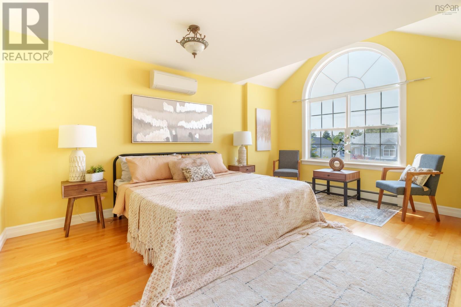 Property 24 of 50 of 272 Langbrae Drive