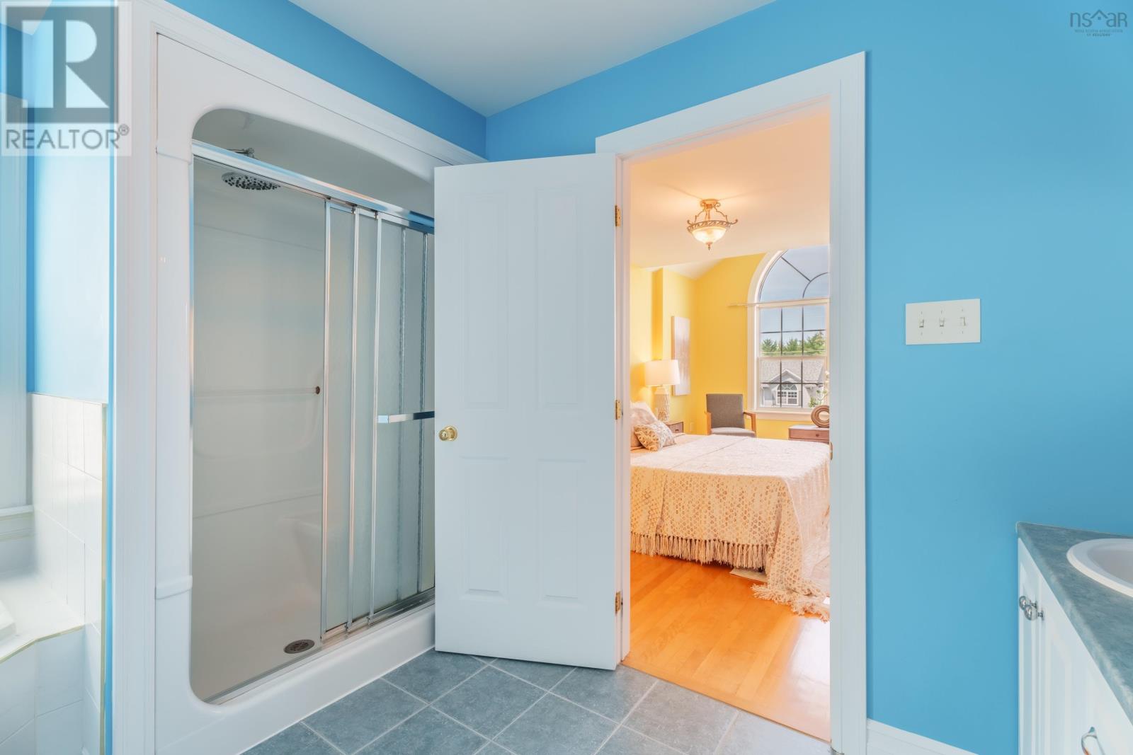 Property 29 of 50 of 272 Langbrae Drive