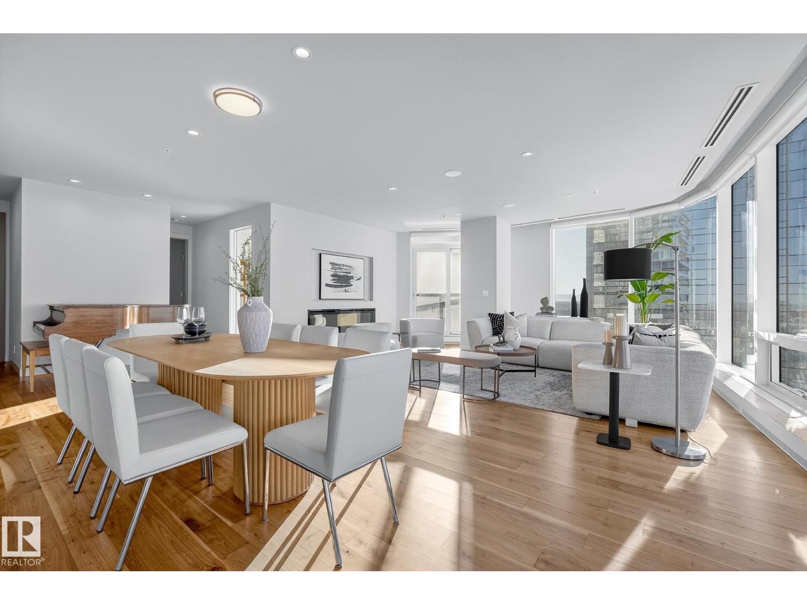 #4704 10360 102 ST NW, Edmonton