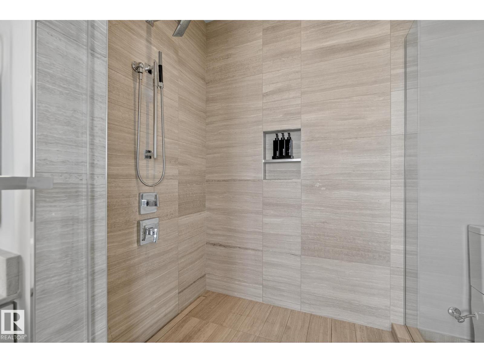 #4704 10360 102 ST NW, Edmonton