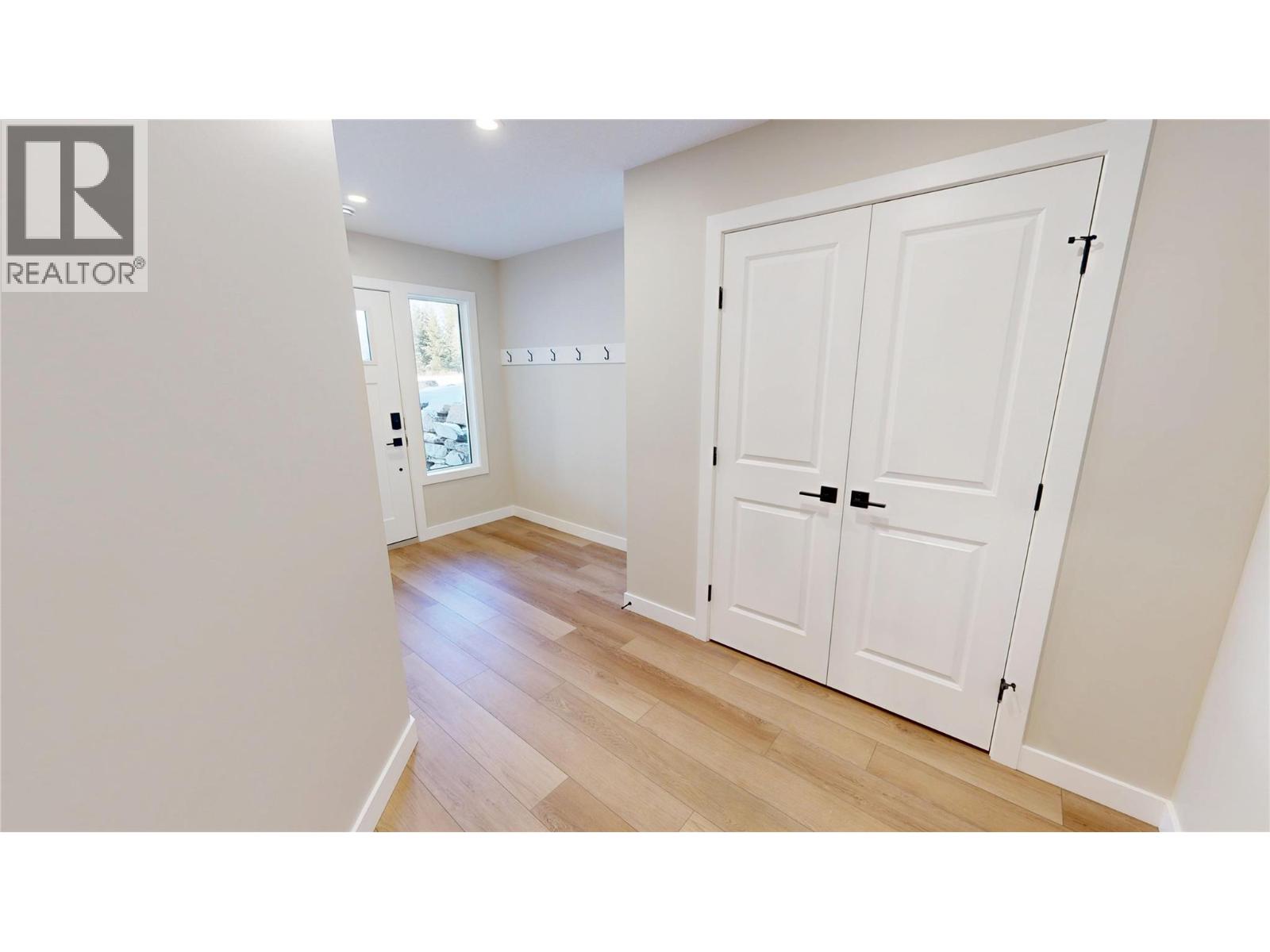 7114 MORGAN LANE - 26