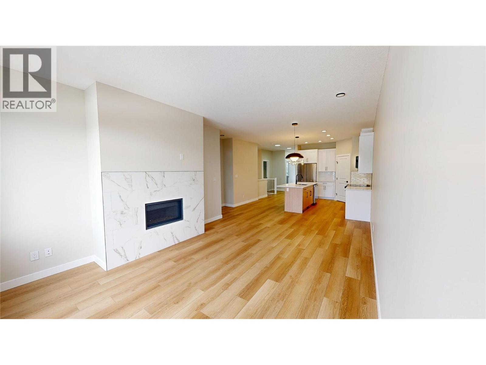 7114 MORGAN LANE - 14