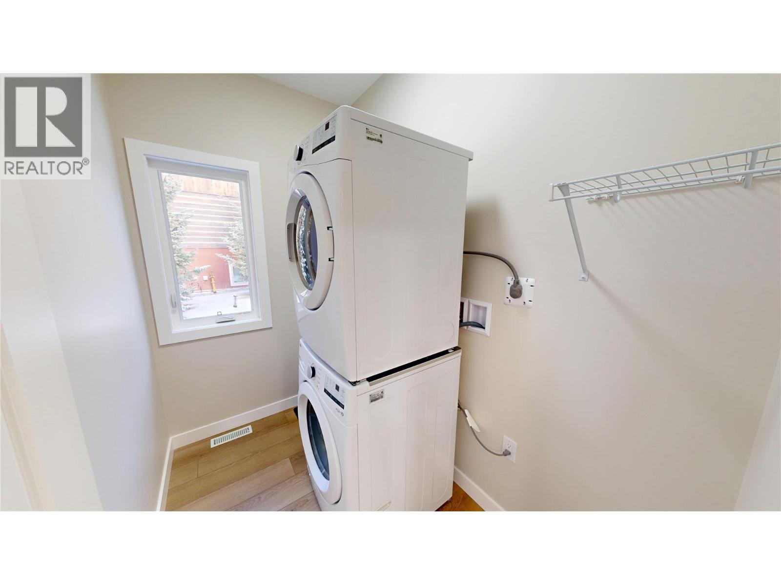 7114 MORGAN LANE - 23