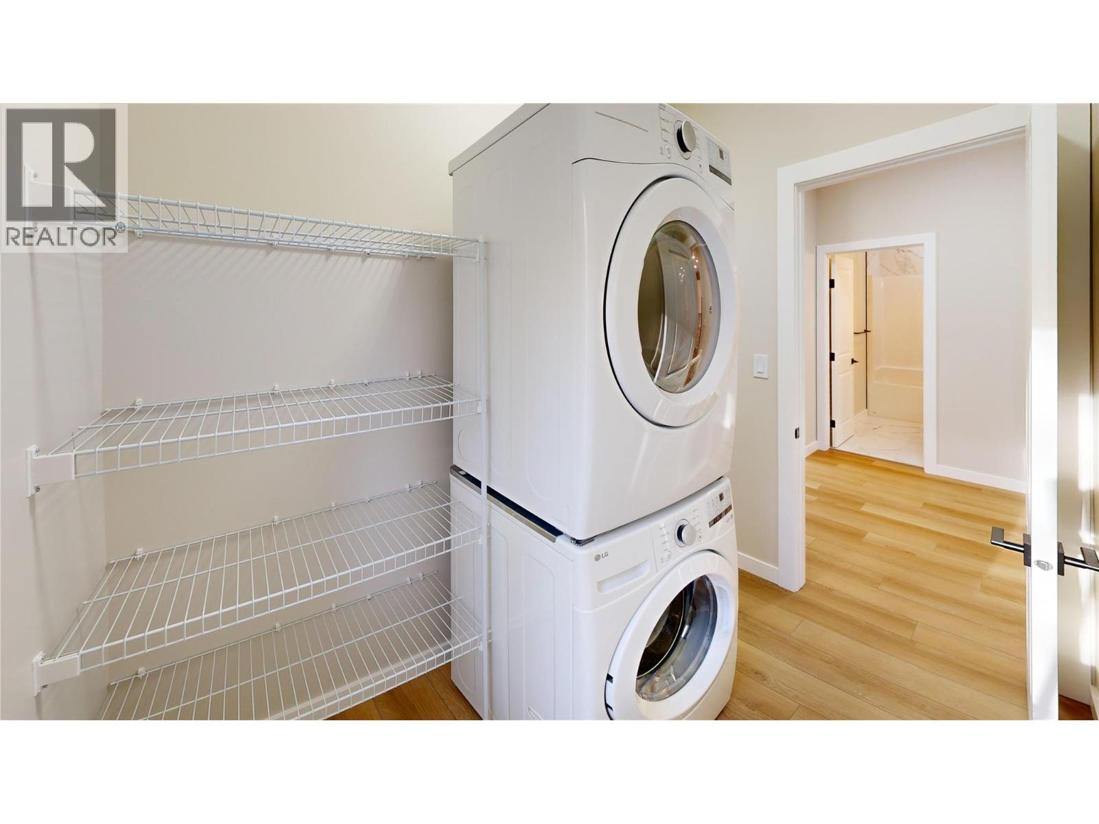 7114 MORGAN LANE - 24