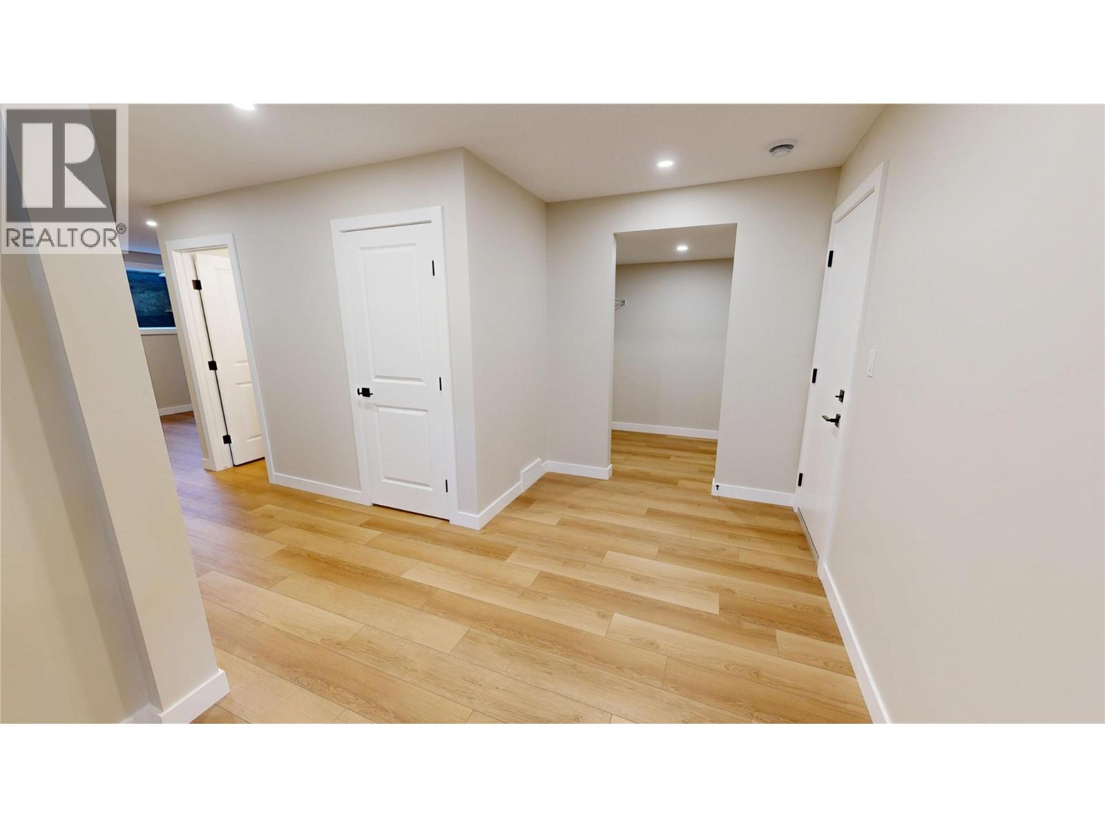 7114 MORGAN LANE - 27