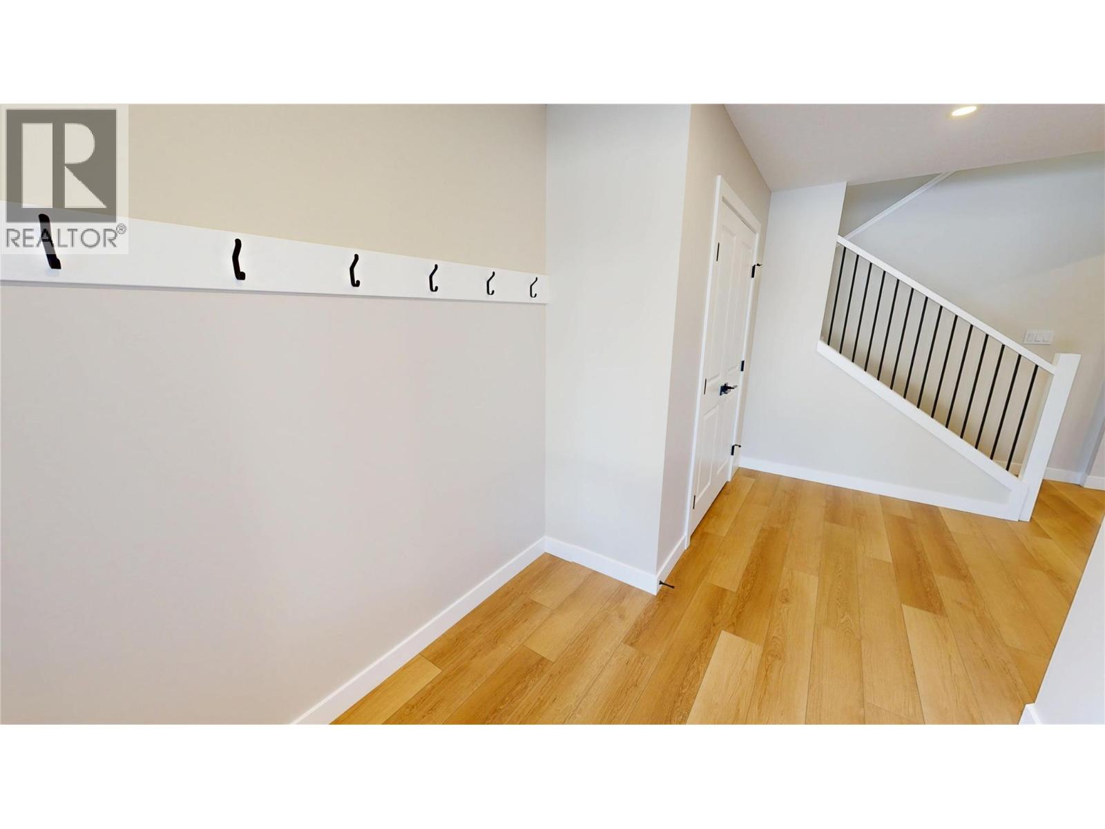 7114 MORGAN LANE - 25