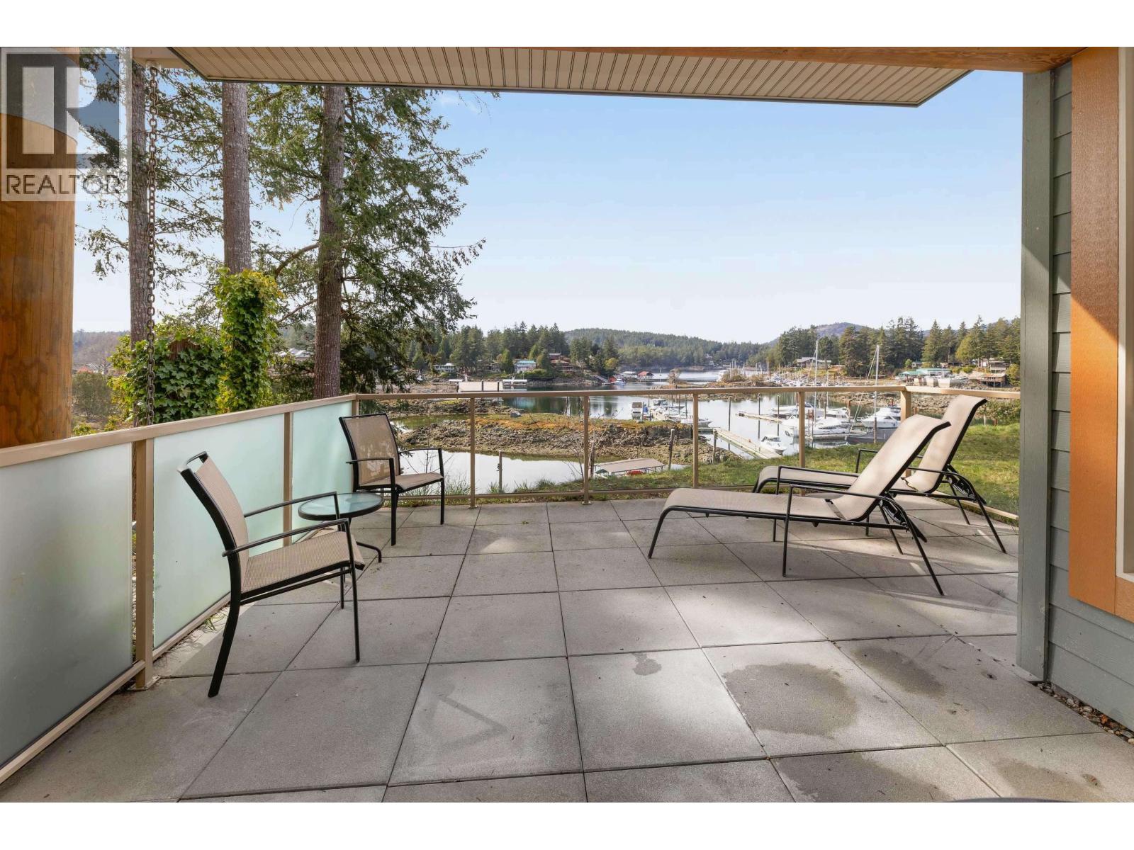 1D 12849 LAGOON ROAD, Madeira Park