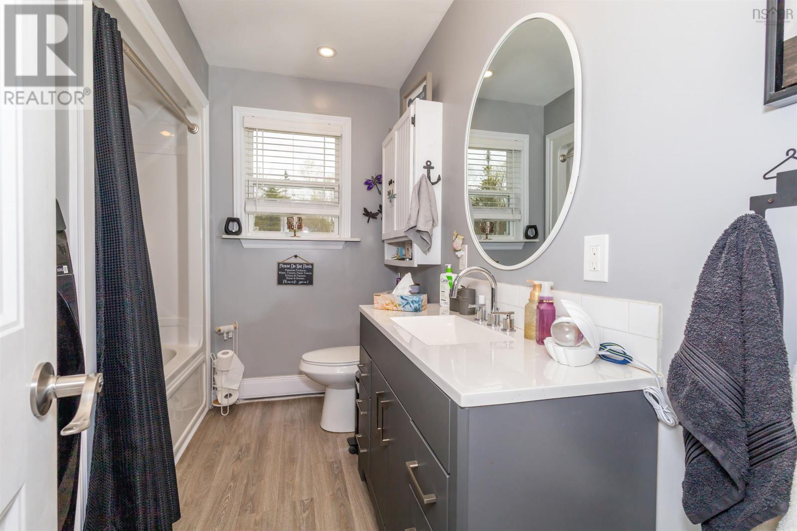 Property 18 of 43 of 99 Blaze Road