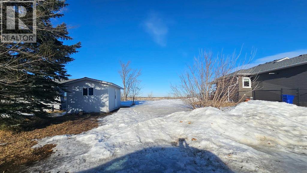 5326 IMPERIAL Lane - Photo 2 of 5, Coronation, Alberta