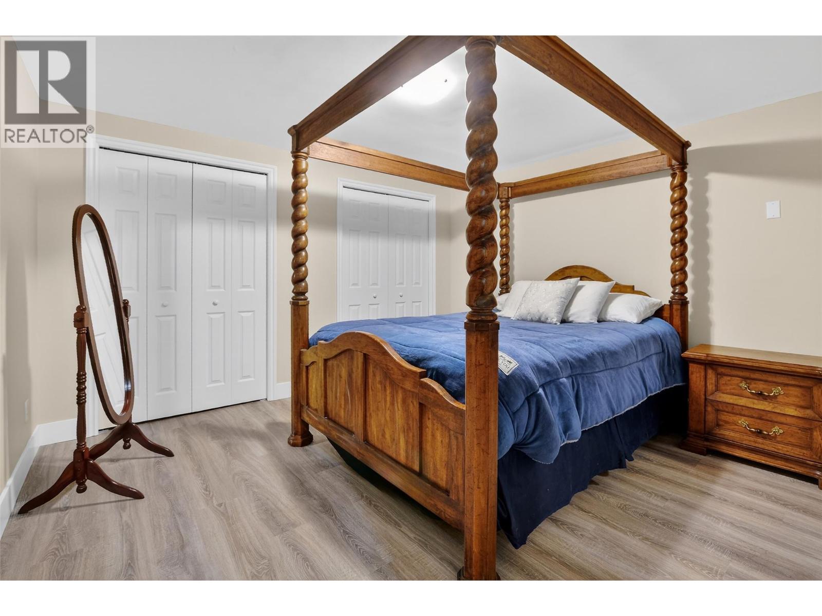 1998 Hwy 97 Highway, Okanagan Falls