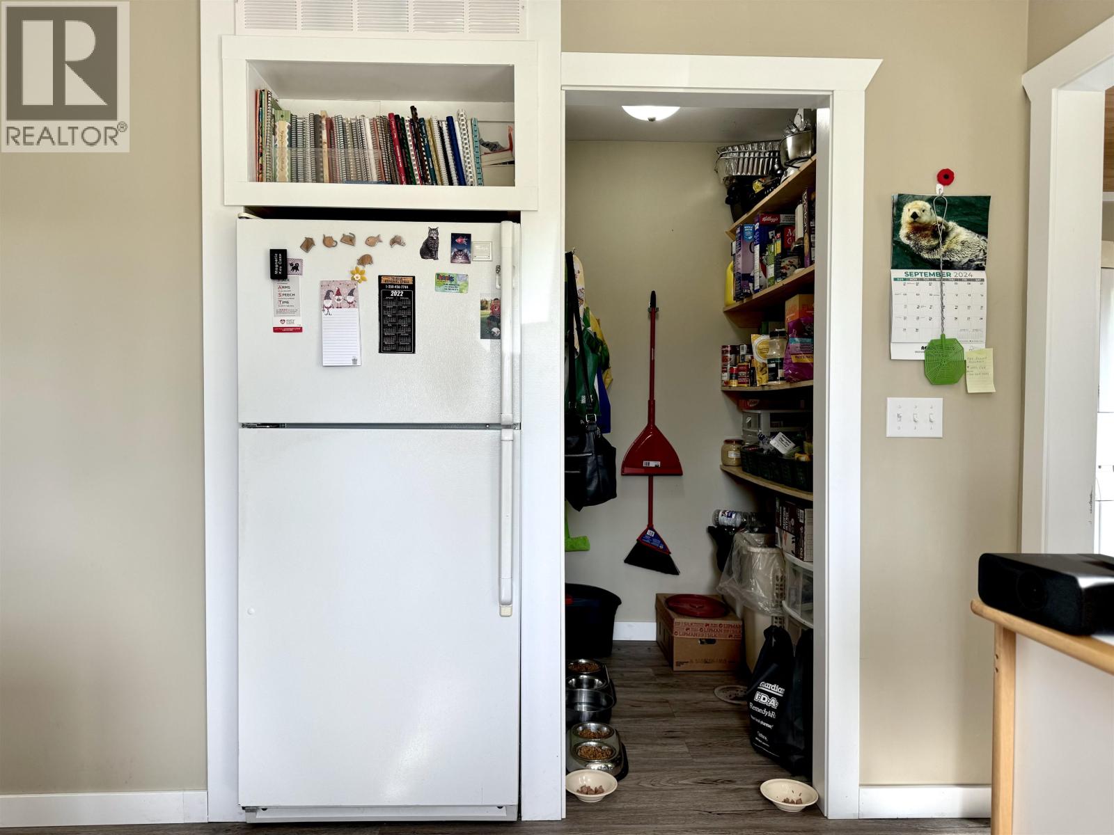 8043 83 MILE ROAD, Lone Butte