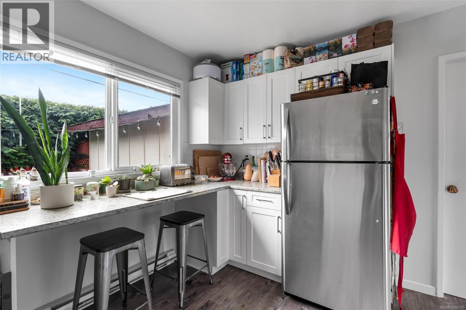  1725/1727 Ashdale Place, Saanich