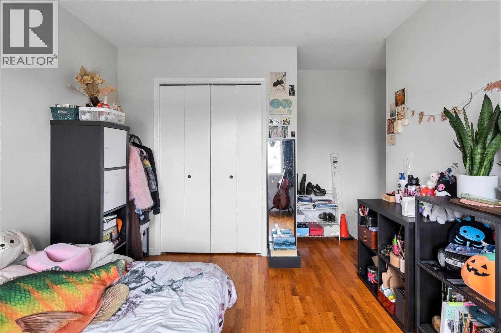  1725/1727 Ashdale Place, Saanich