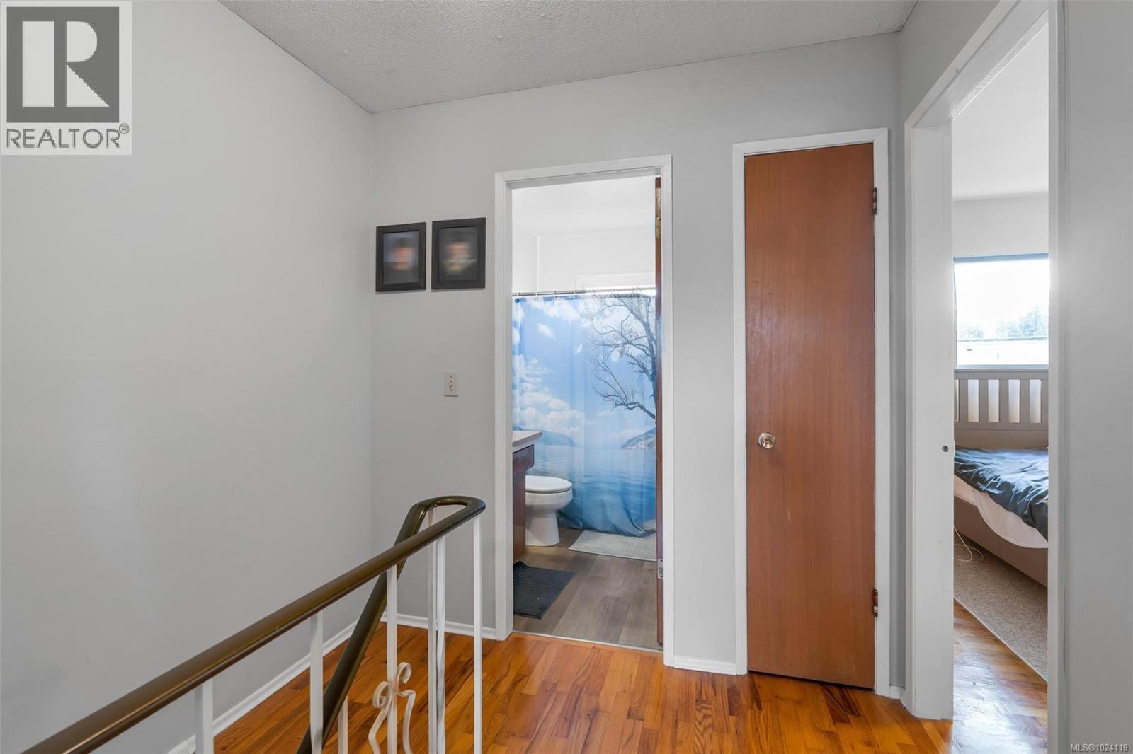  1725/1727 Ashdale Place, Saanich