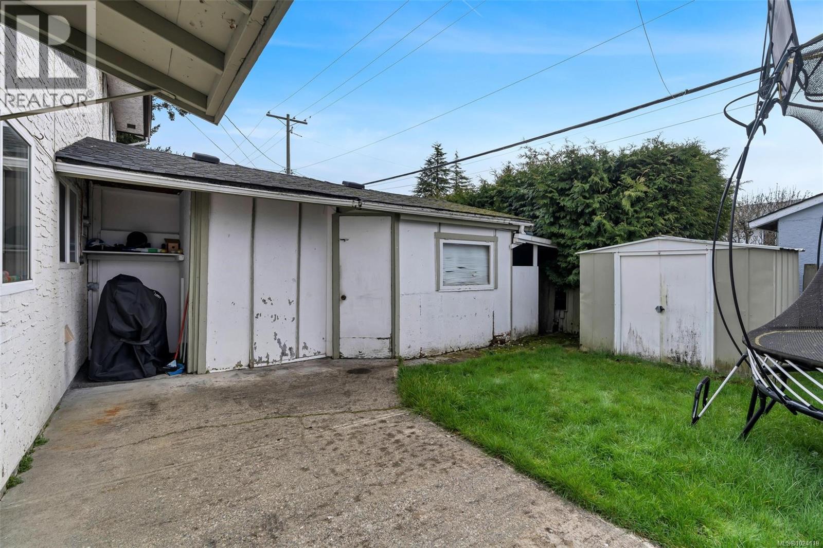  1725/1727 Ashdale Place, Saanich