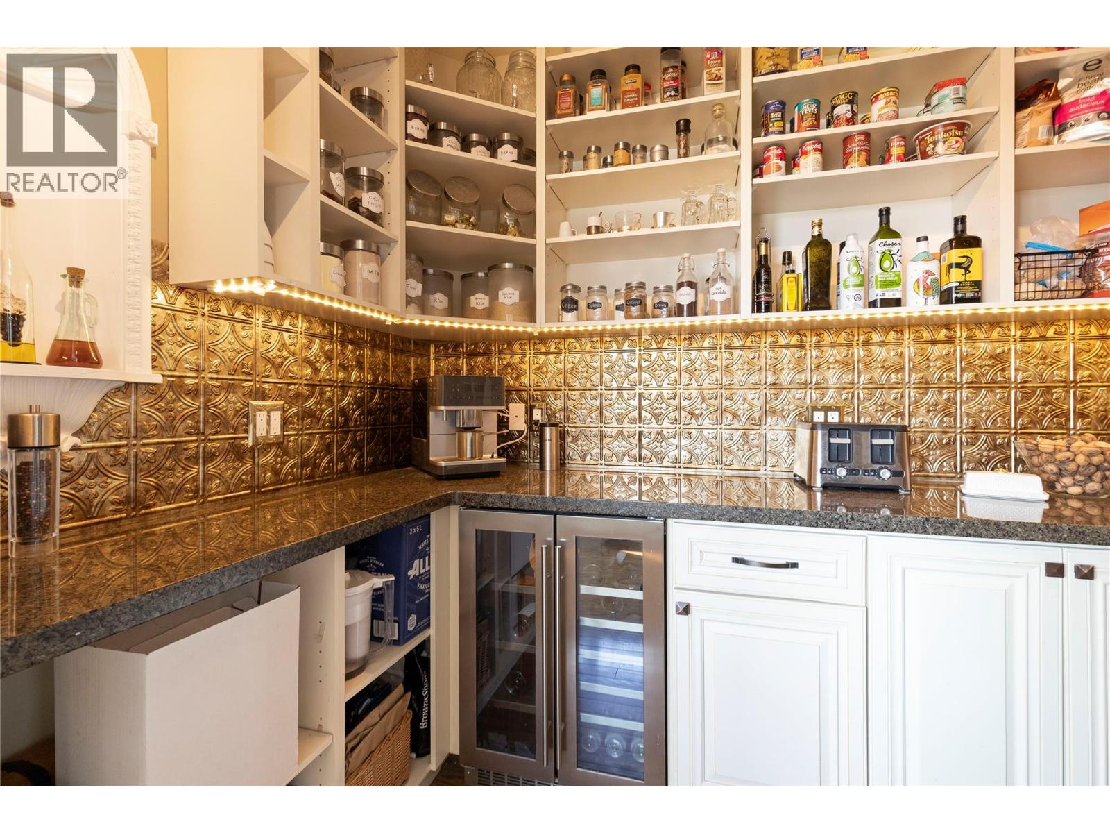 5318 Fulton Place, Peachland