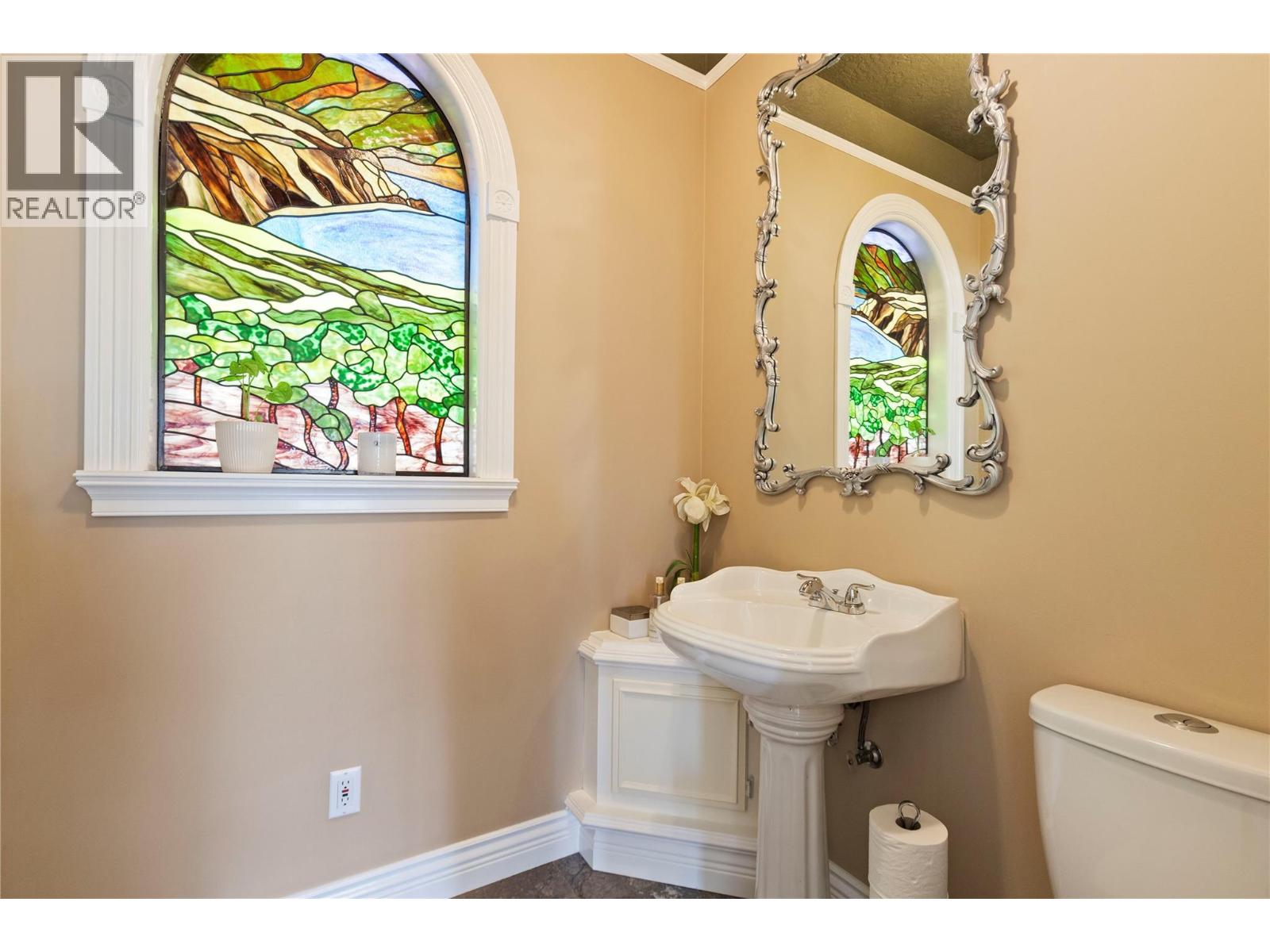 5318 Fulton Place, Peachland